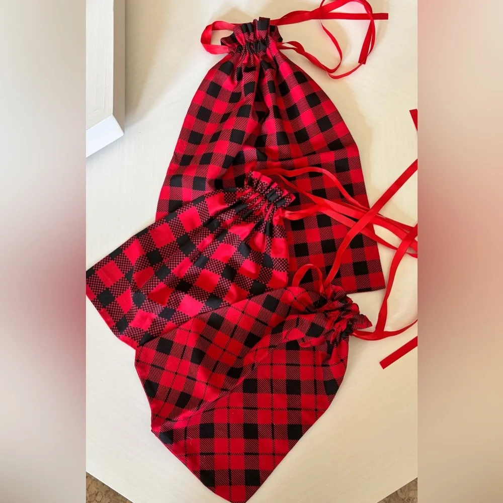 Red and Black Buffalo Plaid Drawstring Gift Bags -Set of 3
